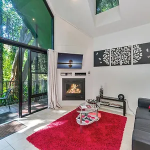  Chalet On Gallery Walk - King Bed, Spa, Fireplace, Wifi & Netflix, Linger A While