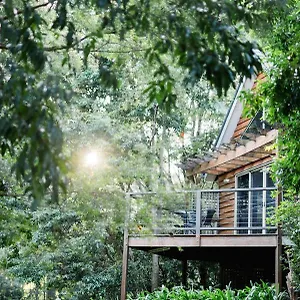  Lodge Shambala Eco Retreat