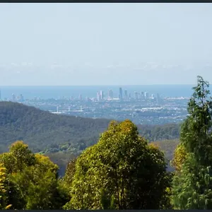  Guest house Spectacular Gold Coast Skyline Views